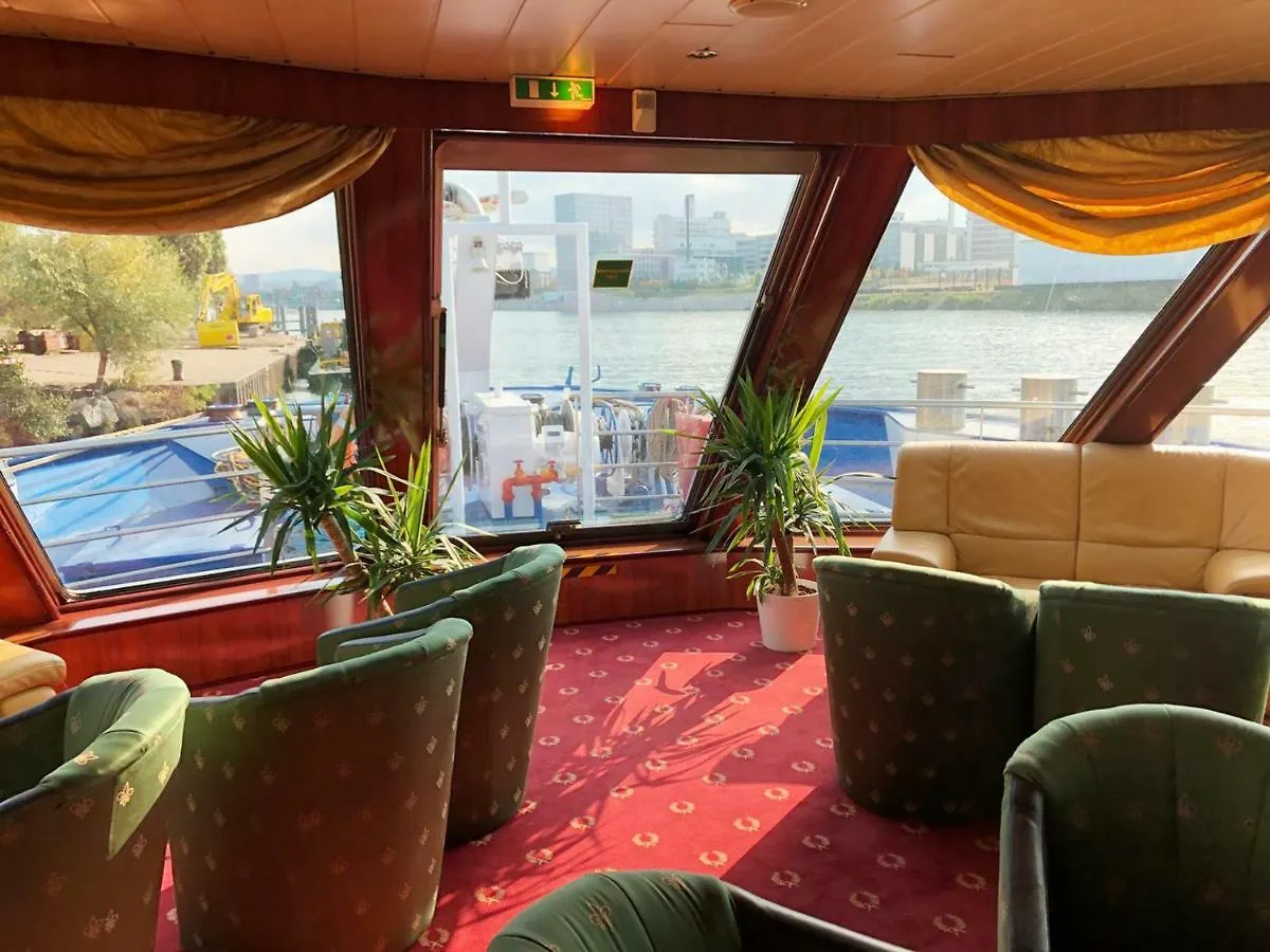Fairtours Hotelschiff Dutch Melody**** Koln ドイツ