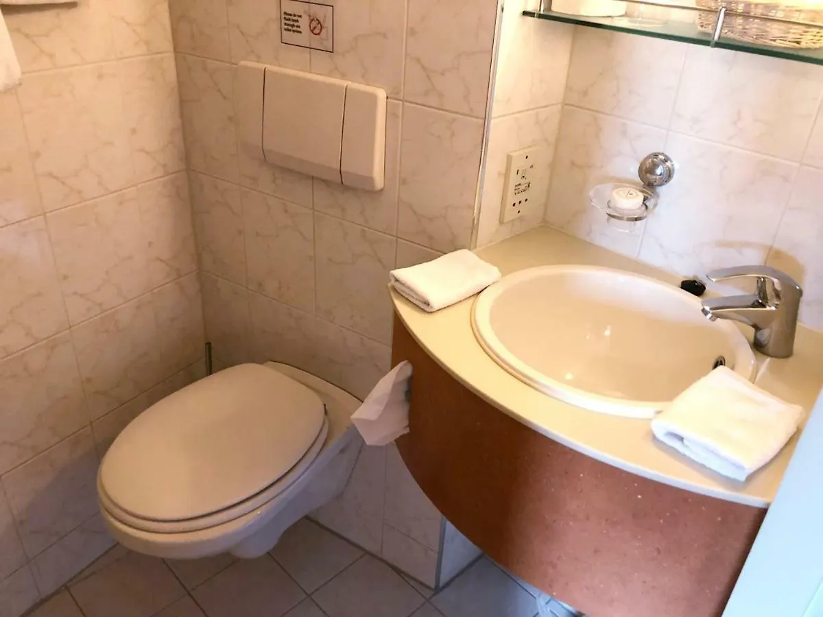 Fairtours Hotelschiff Dutch Melody**** Koln Köln