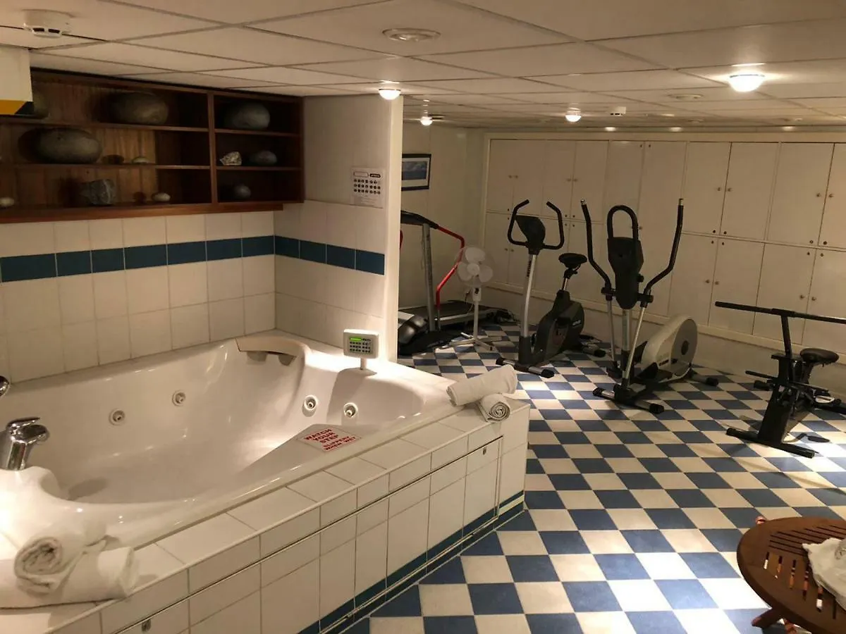 Tekne Fairtours Hotelschiff Dutch Melody**** Koln Almanya
